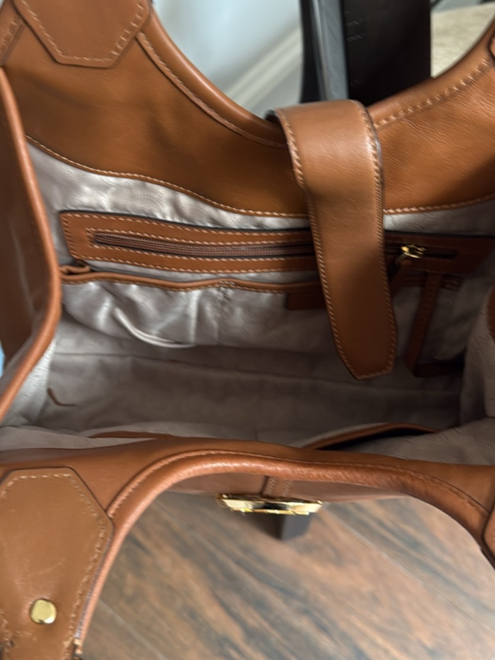 Michael Kors handbag - Picture 2 of 2